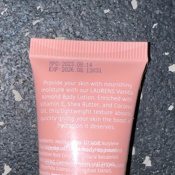 LAUREN'S SKINCARE VANILLA ALMOND BODY LOTION DELUXE MINI 30mL - Picture 5 of 5